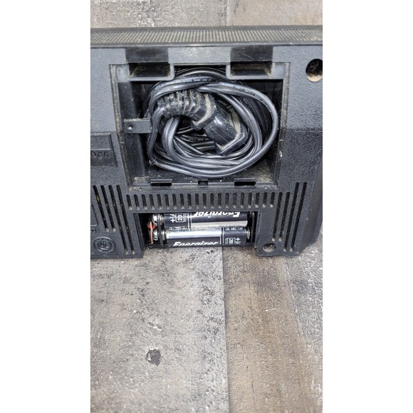 Vintage GE AM/FM Radio Model 7-26600 Portable General Electric Two-Way Power - Picture 6 of 10